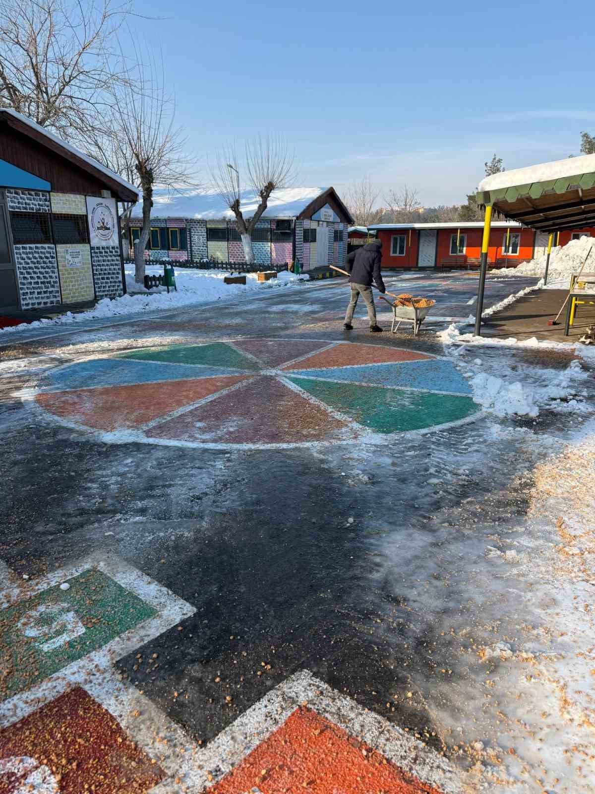 Vali Zorluoğlu, 470 okulun temizlendiğini duyurdu
