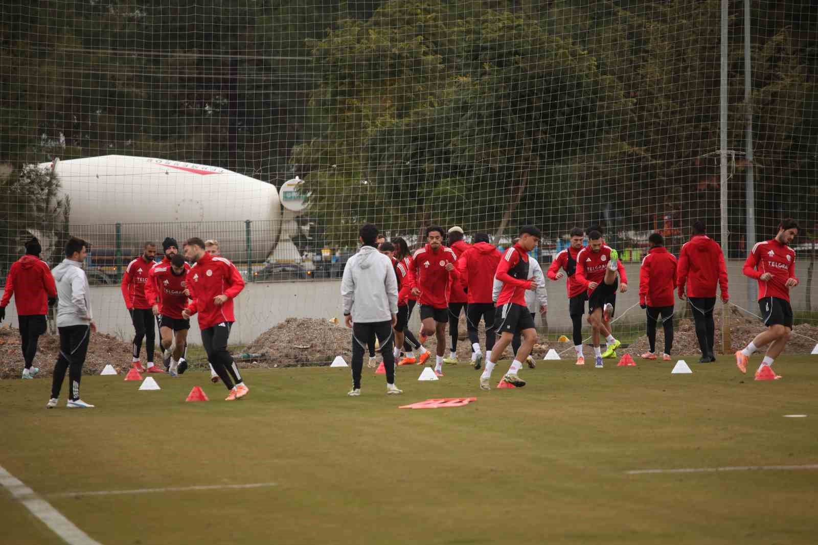 Sami Uğurlu: "Antalyaspor i&ccedil;in elimizden geleni yapacağız "
