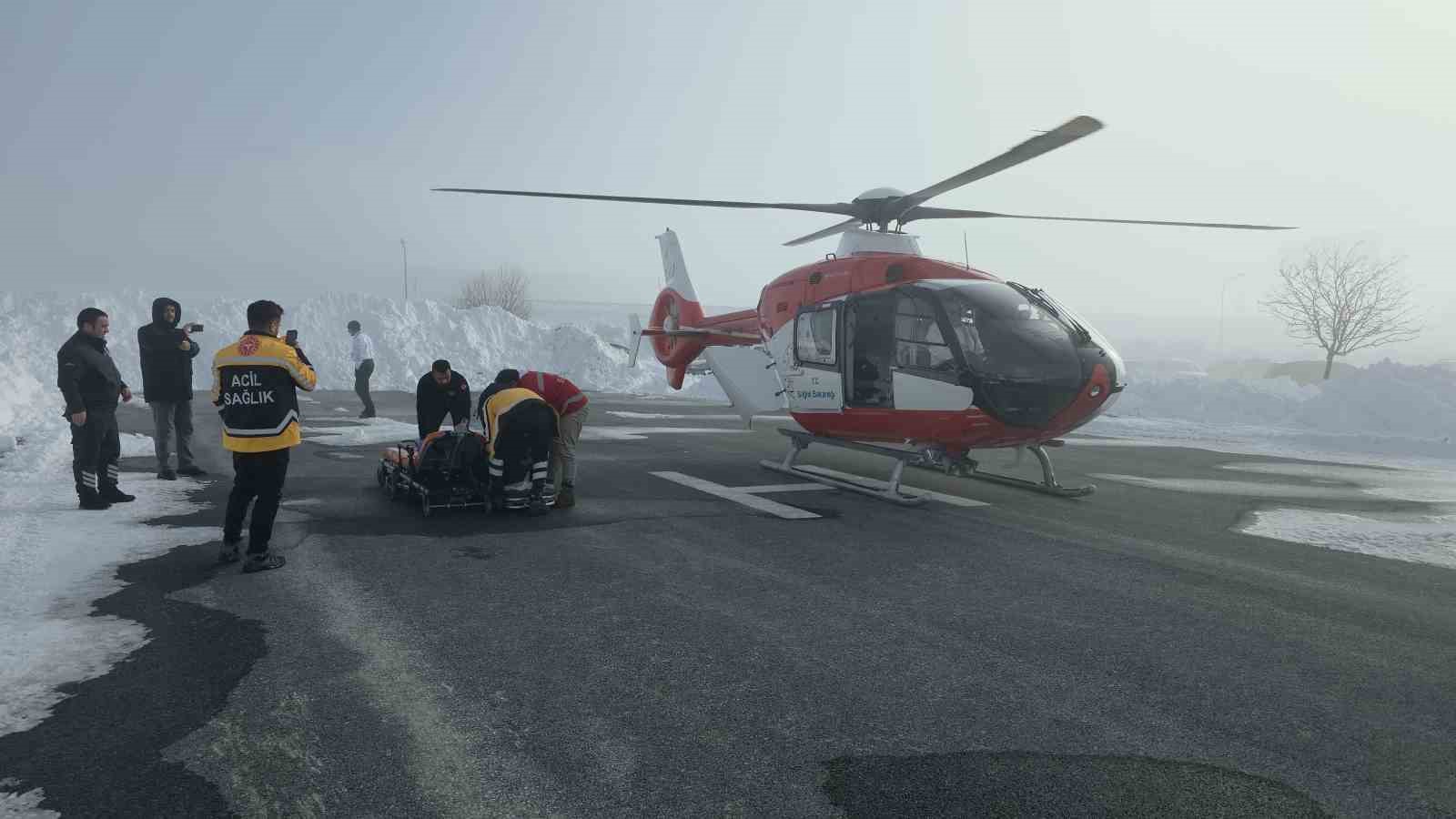 KOAH hastası ambulans helikopterle hastaneye sevk edildi
