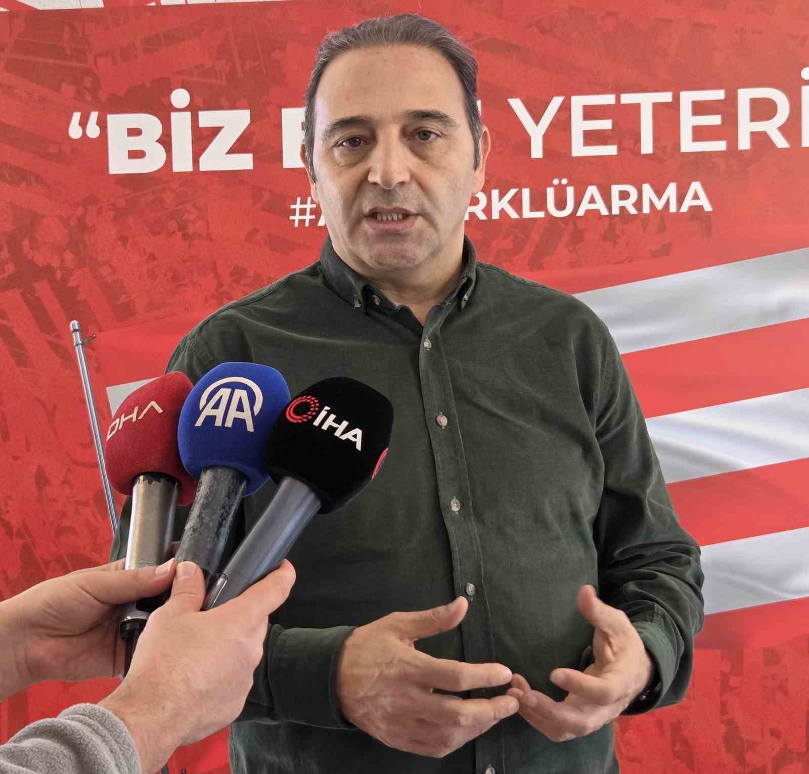 Fuat Çapa: "Ligdeki ilk 5 hedefimiz için gerekli transfer hamlelerini yapacağız"