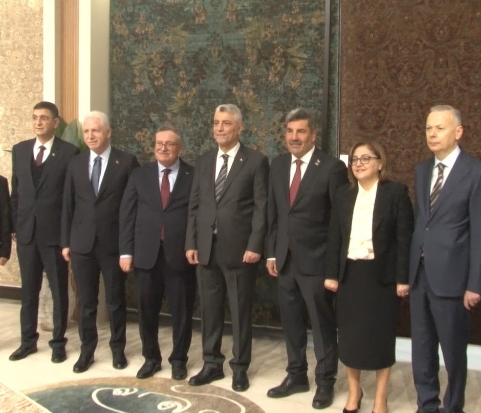 Bakan Bolat: "T&uuml;rkiye artık 400 milyar dolar ihracatı olan &uuml;lkeler ligine y&uuml;kseldi"
