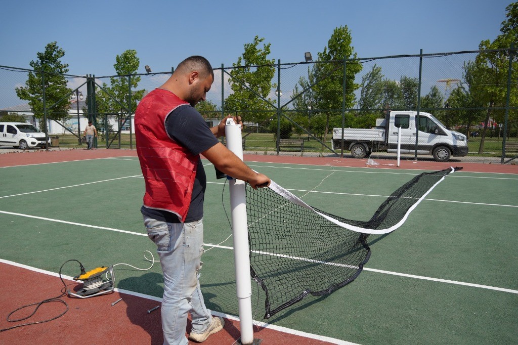 D&uuml;zce&rsquo;nin park ve bah&ccedil;eleri onlara emanet
