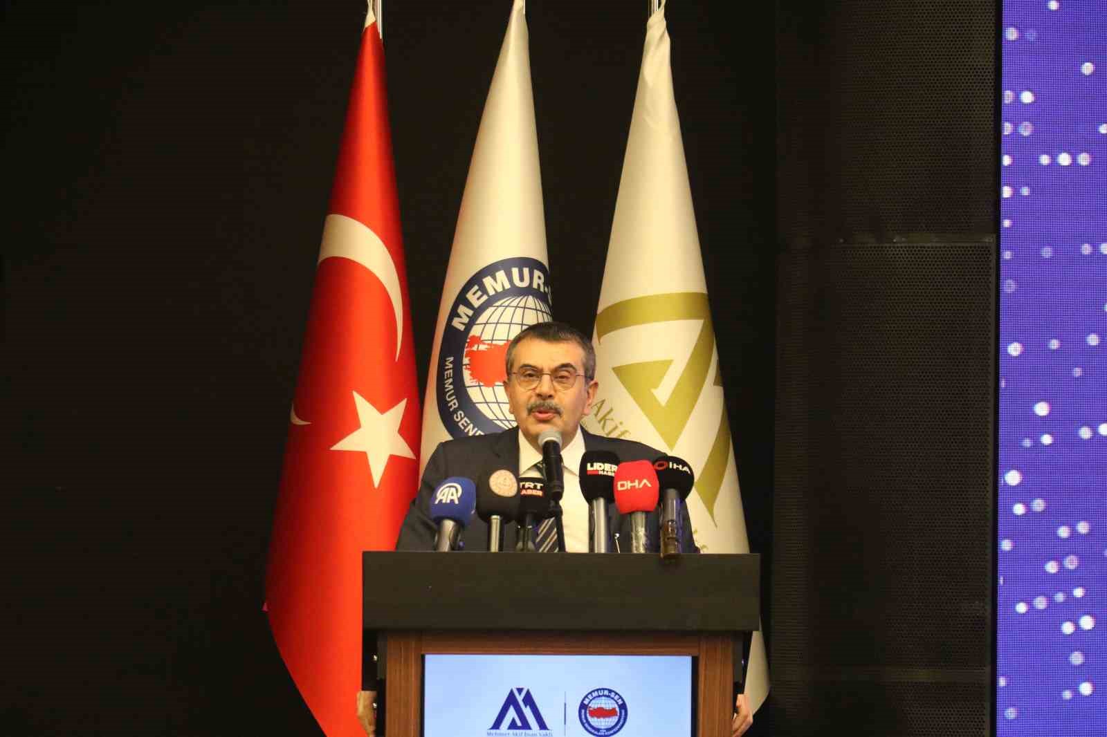 "Mehmet Akif İnan &Ouml;d&uuml;lleri" sahiplerini buldu
