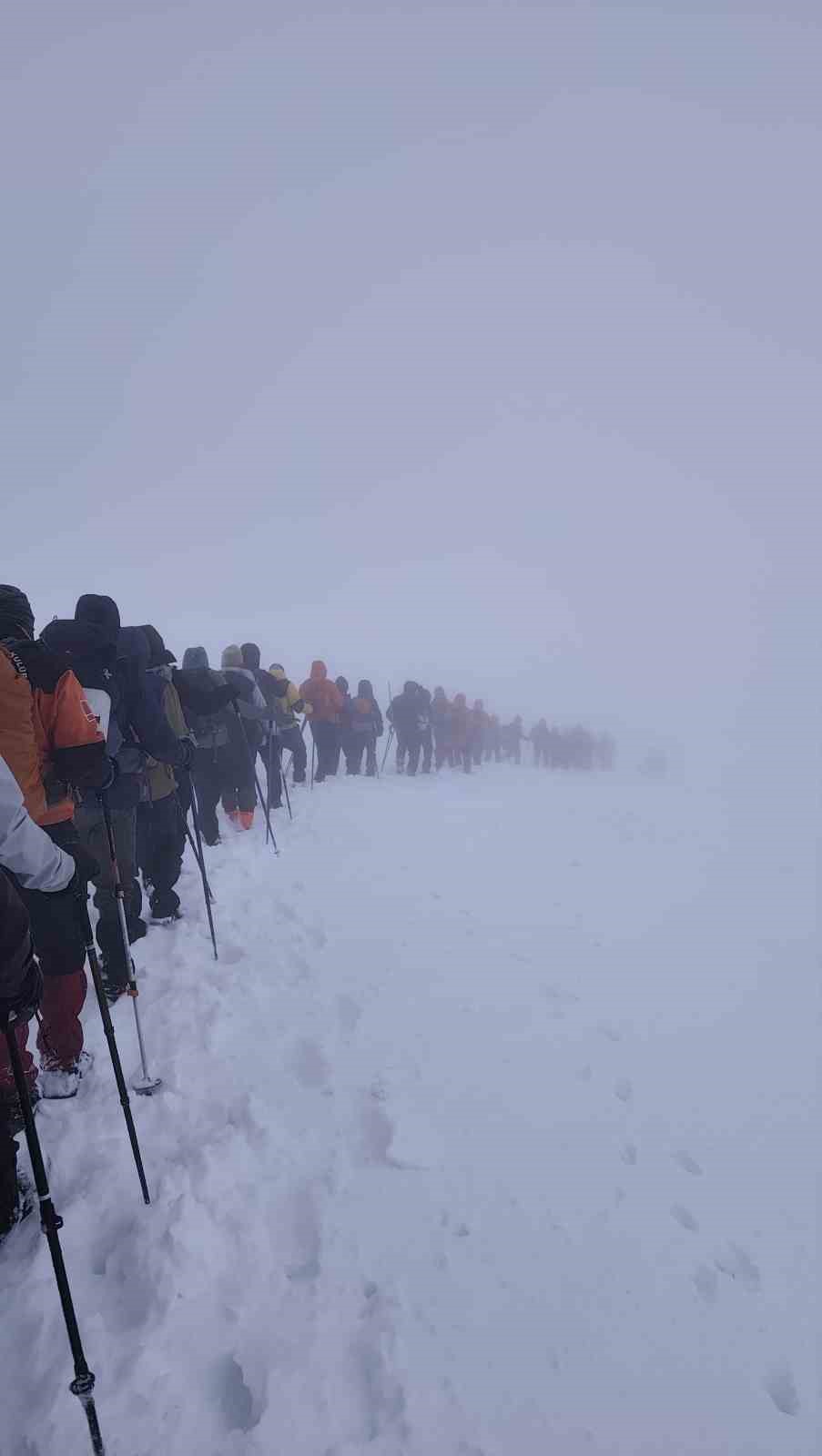Kazıkbeli Savaşı anısına Honaz Dağı&rsquo;na zirve tırmanışı
