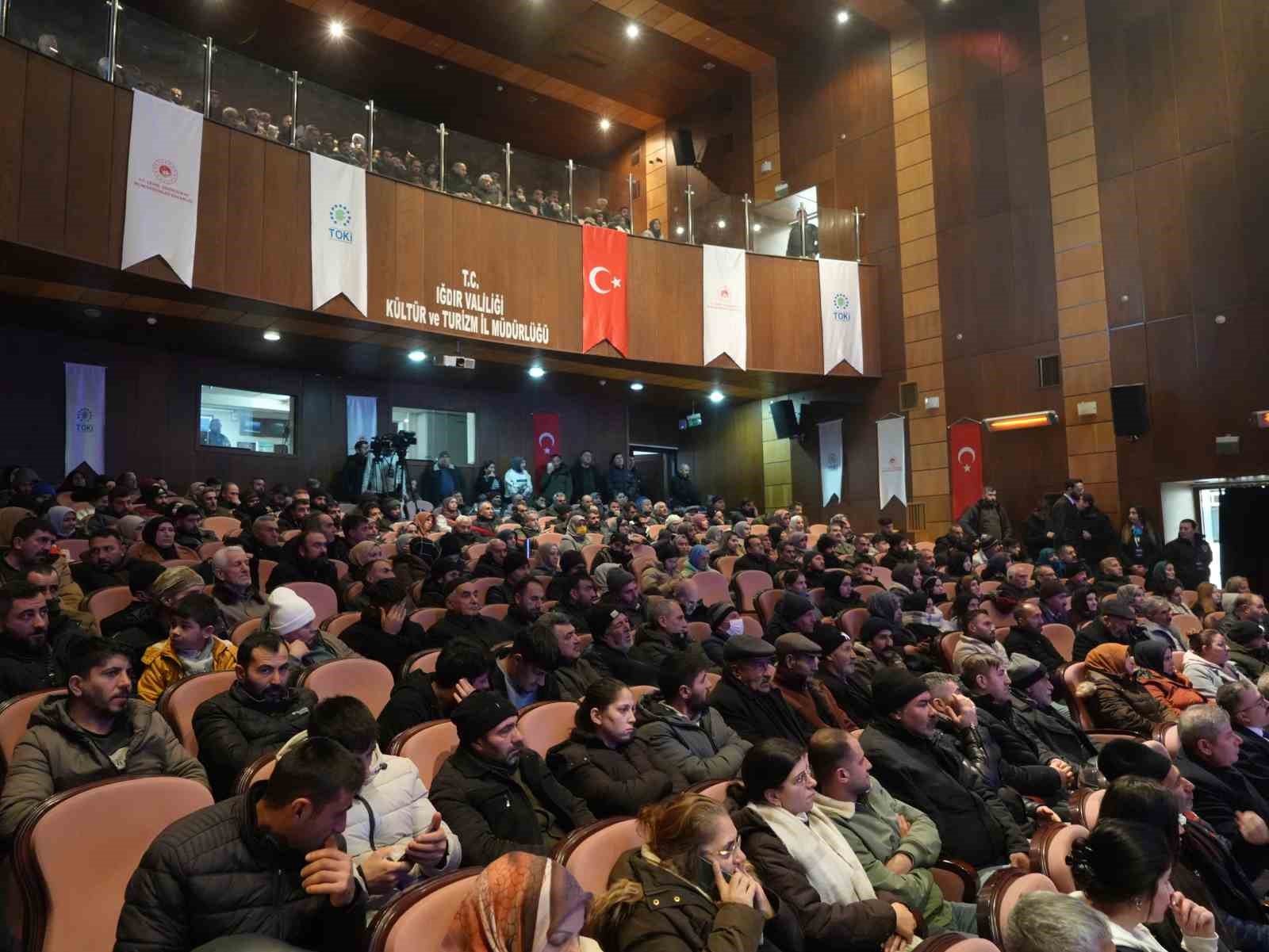 Iğdır&rsquo;da Y&uuml;zyılın Konut Projesi Kapsamında bin 200 konutun hak sahipleri belirlendi
