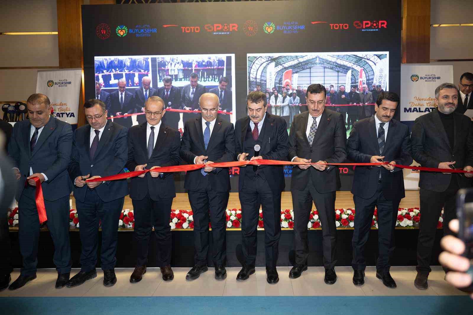 Malatya B&uuml;y&uuml;kşehir Belediyesi 100 milyonluk 7 tesisi hizmete a&ccedil;tı
