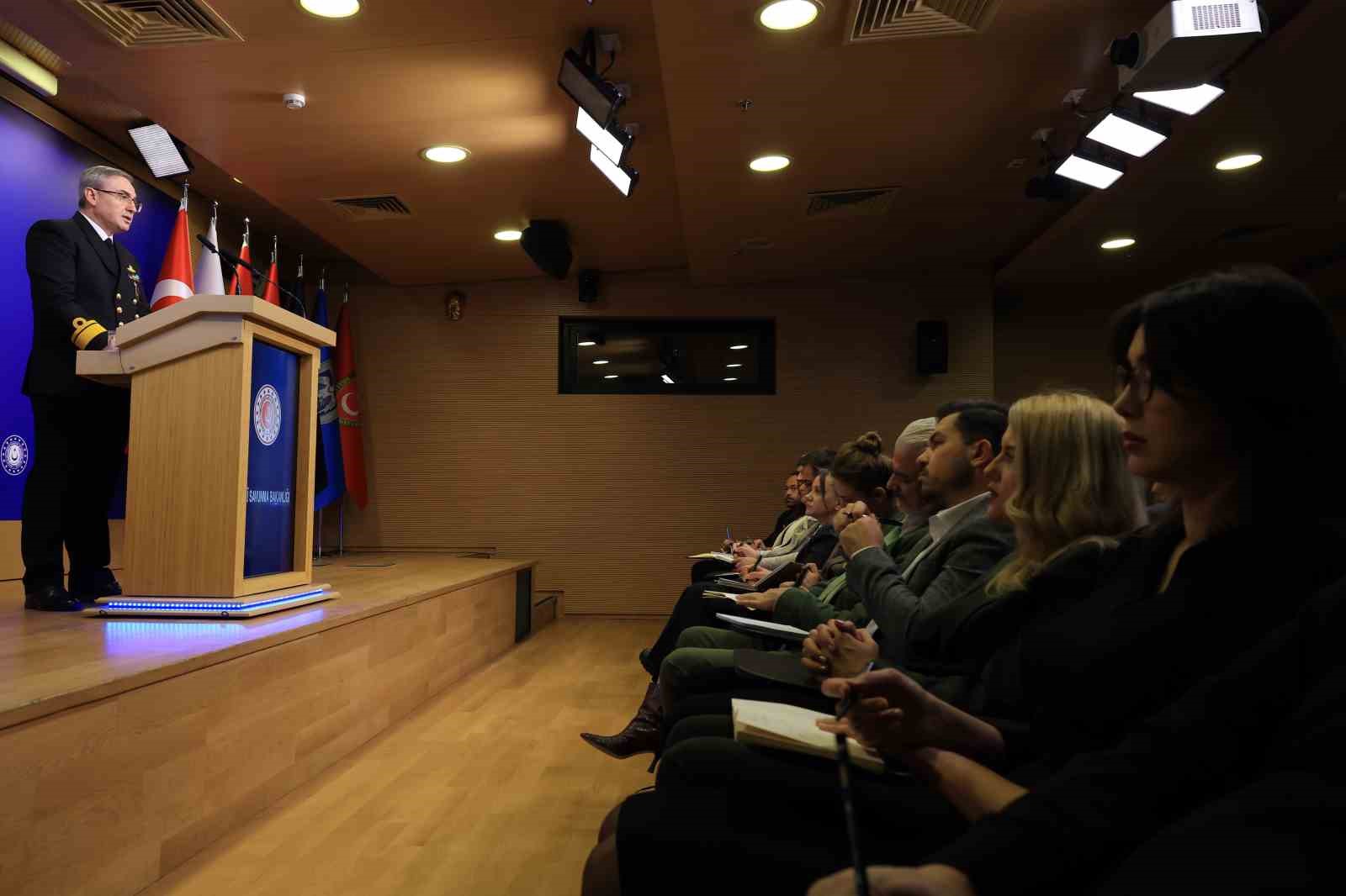 MSB: "Suriye&rsquo;nin yardım talep etmesi h&acirc;linde T&uuml;rkiye gerekli desteği sağlayacaktır"
