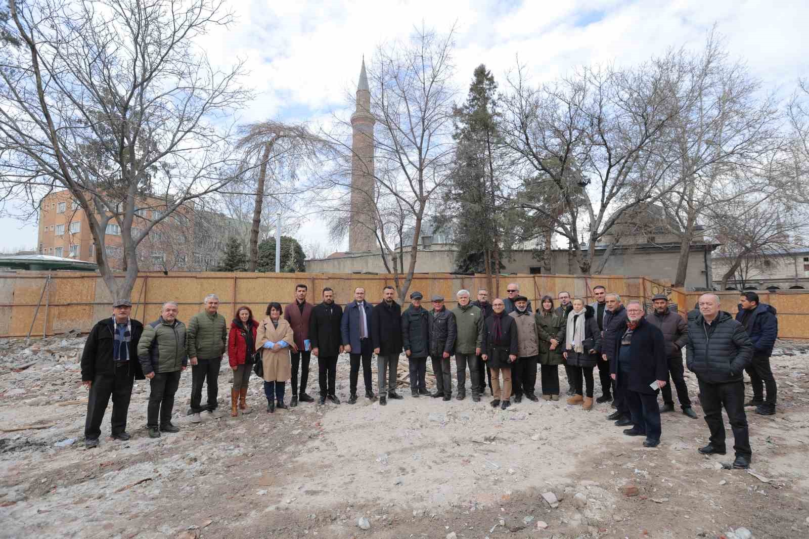 Camikebir&rsquo;deki d&ouml;n&uuml;ş&uuml;me Kent Konseyi&rsquo;nden inceleme
