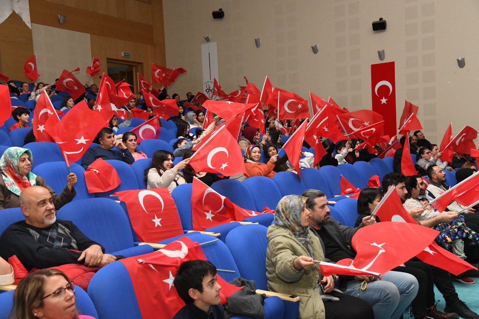 Osmaniye&rsquo;de "Destanların Dansı" sahnelendi
