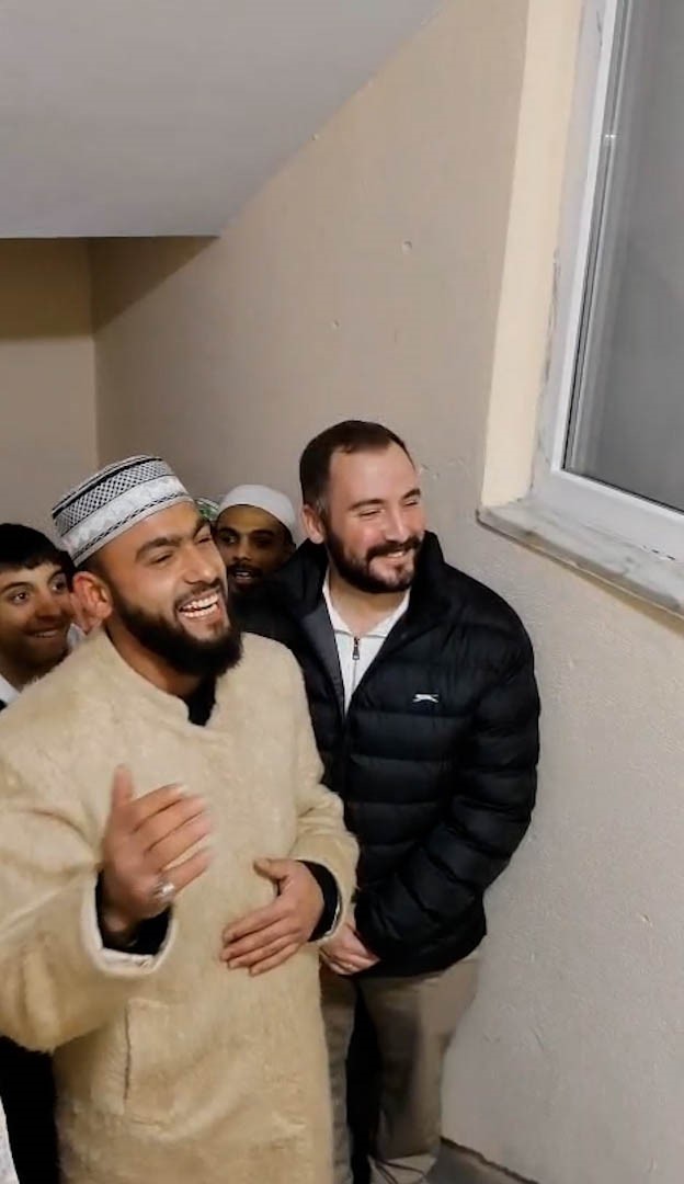 Milyonların izlediği o videonun sırrı &ccedil;&ouml;z&uuml;ld&uuml;
