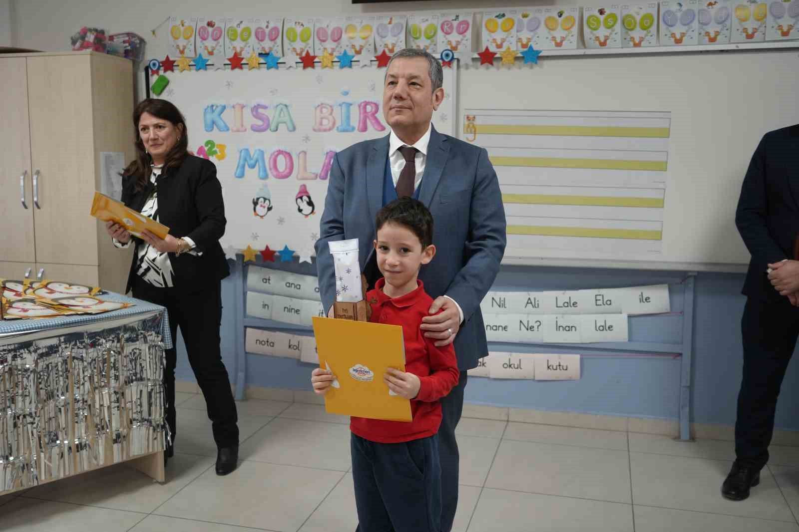 Samsun&rsquo;da 253 bin &ouml;ğrencinin karne heyecanı
