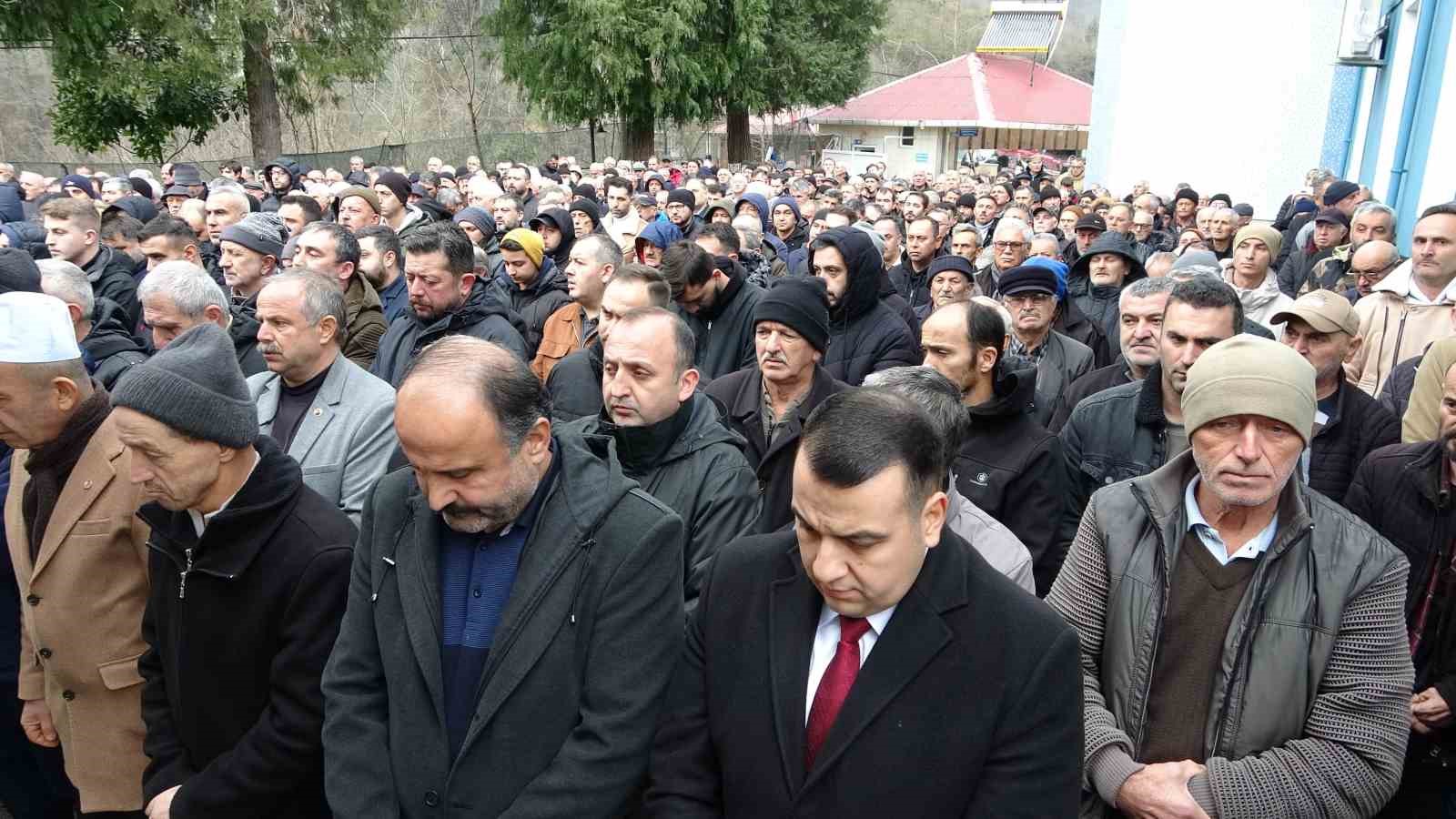 Azerbaycan&rsquo;da hayatını kaybeden tıp &ouml;ğrencisi B&uuml;şra, Ordu&rsquo;da toprağa verildi
