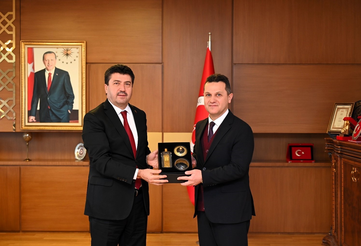 Rekt&ouml;r Sarıbıyık mesleki eğitimin geleceğini anlattı: "+1 modeli d&uuml;nya standartlarında"
