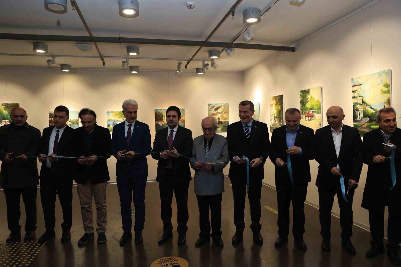 Tuval &uuml;zerine İstanbul sergisi, Zeytinburnu K&uuml;lt&uuml;r Sanat merkezinde
