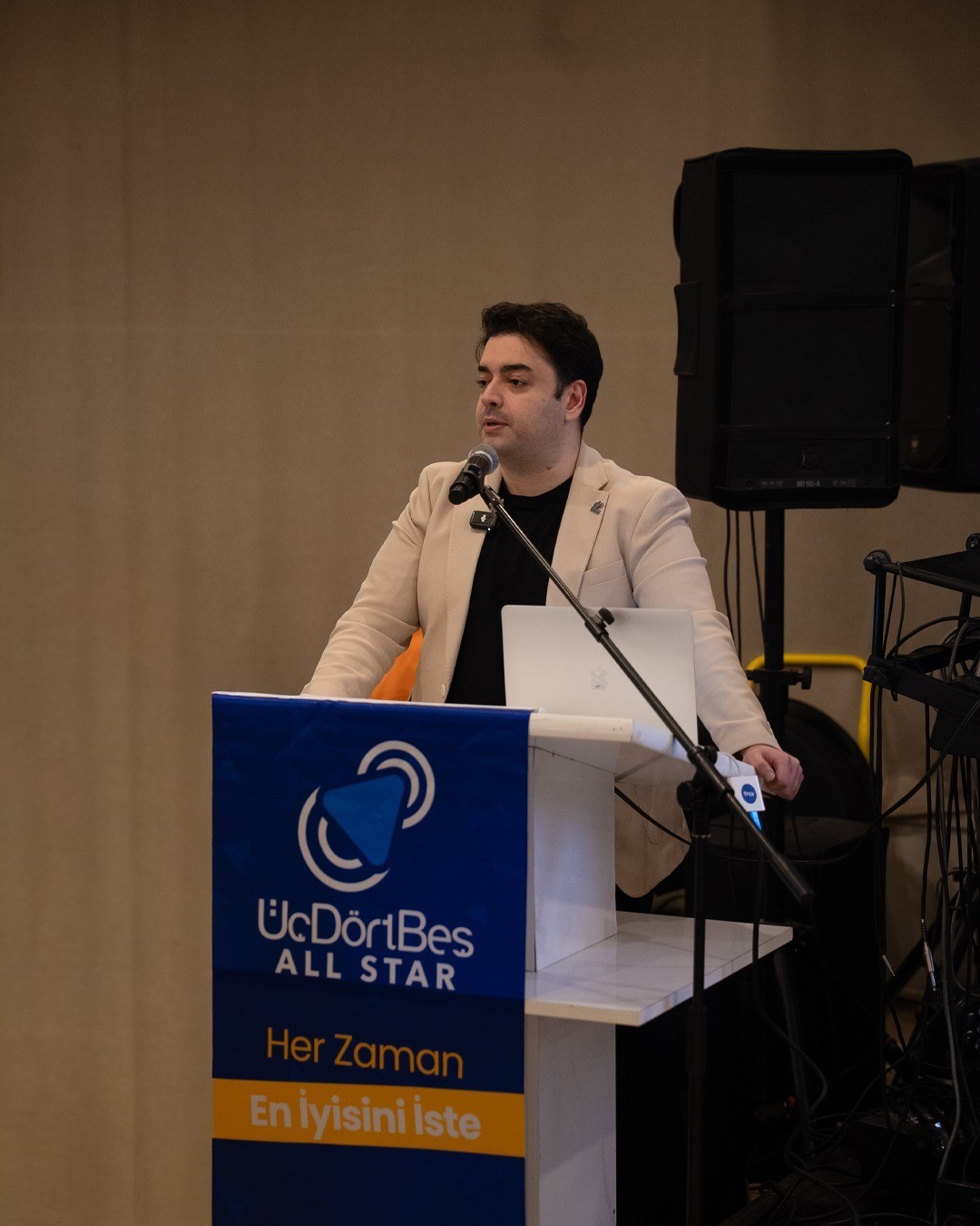 Ege Basım Yayın Dağıtım ile &Uuml;&ccedil;D&ouml;rtBeş Allstar&rsquo;dan eğitimde g&uuml;&ccedil; birliği
