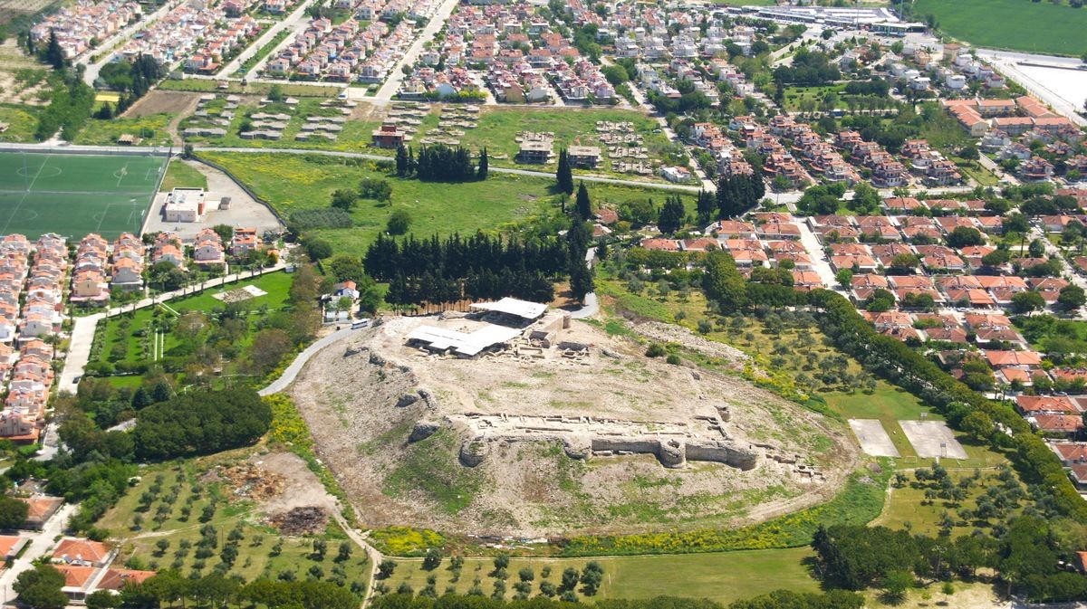 Kuşadası kıyılarında tarih g&uuml;n y&uuml;z&uuml;ne &ccedil;ıkıyor
