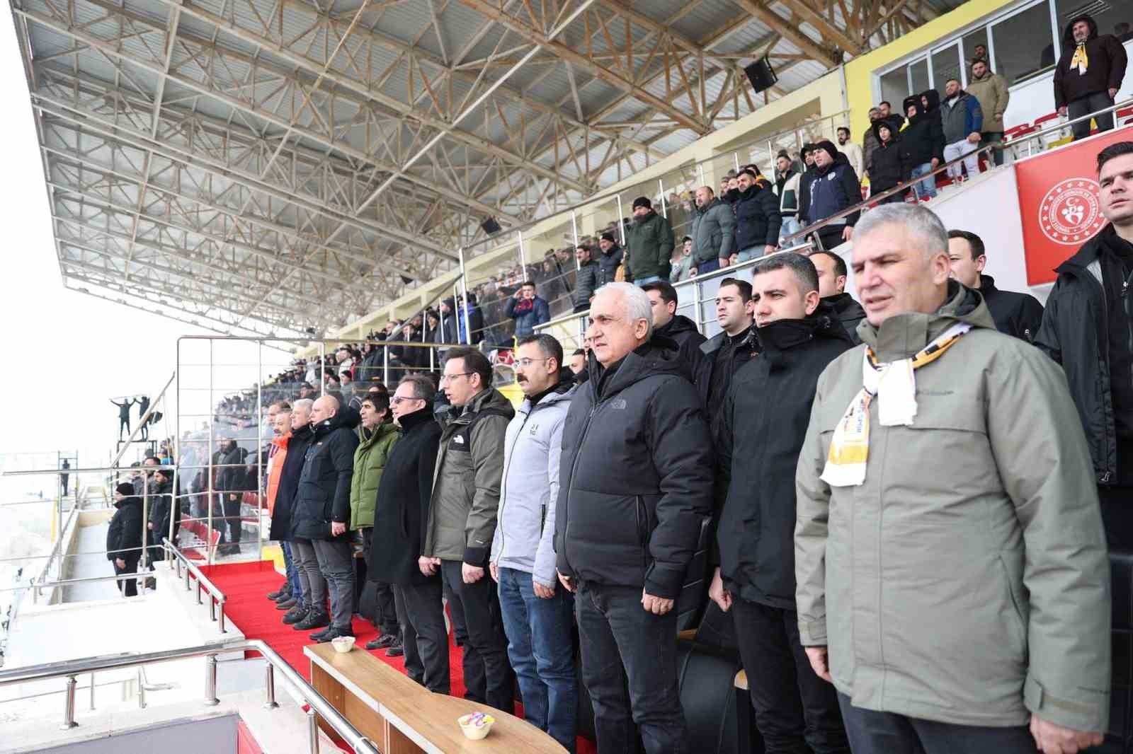 TFF 2. Lig: Muş Spor Kulübü: 3 - Isparta 32 Spor: 1