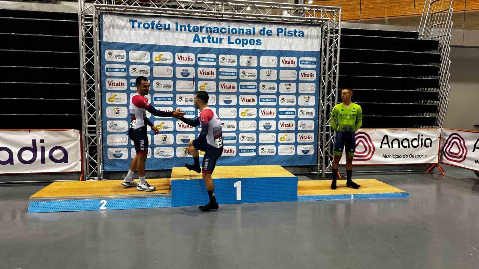 Milli bisikletçiler Portekiz’de kürsüyü paylaştı