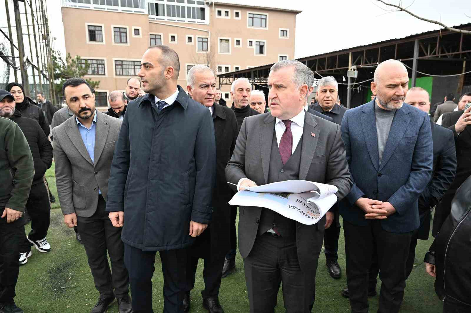 Gençlik ve Spor Bakanı Bak, Gaziosmanpaşa’da spor yatırımlarını yerinde inceledi