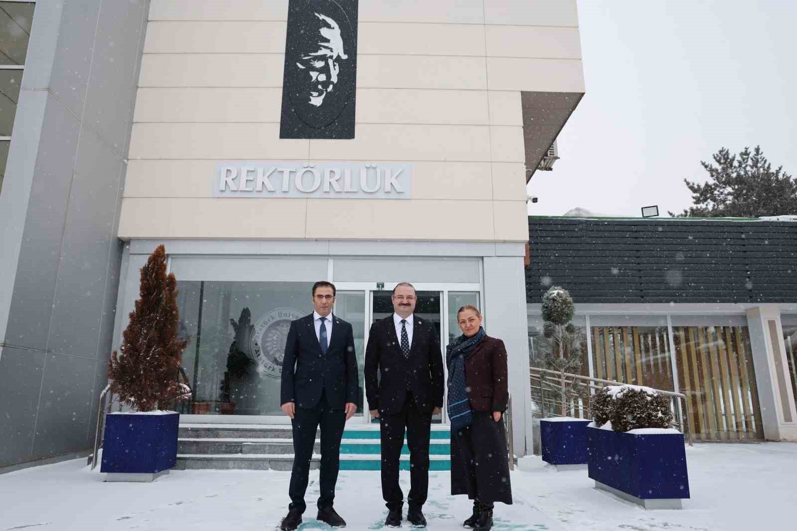 Atat&uuml;rk &Uuml;niversitesi ile Kudaka&rsquo;dan geleneksel el sanatlarına g&uuml;&ccedil;l&uuml; destek
