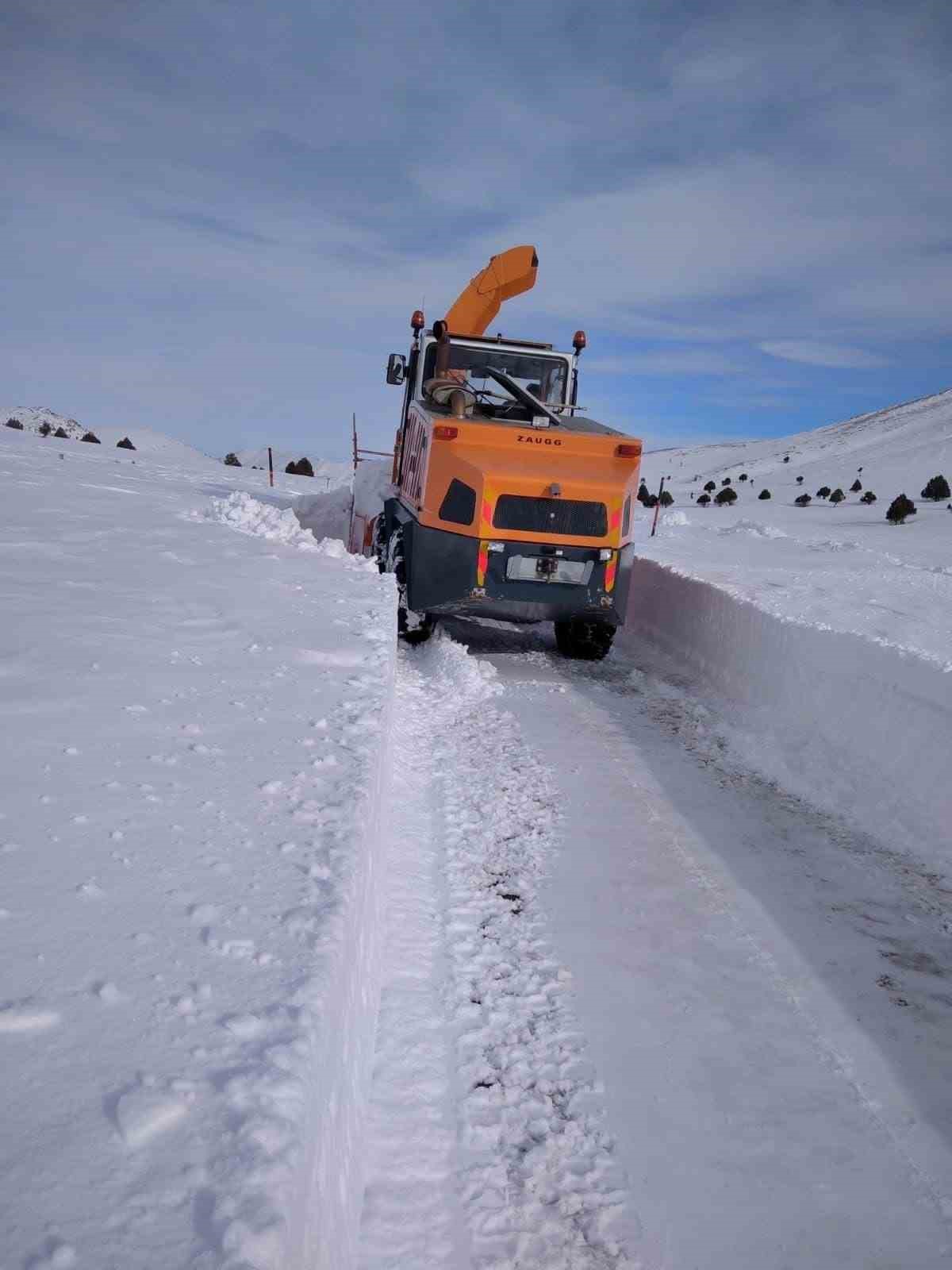 Tomarza - Tufanbeyli yolu a&ccedil;ıldı
