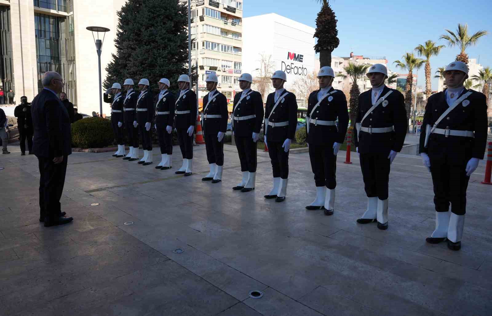 Denizli Vali Yavuz Selim K&ouml;şger g&ouml;reve başladı
