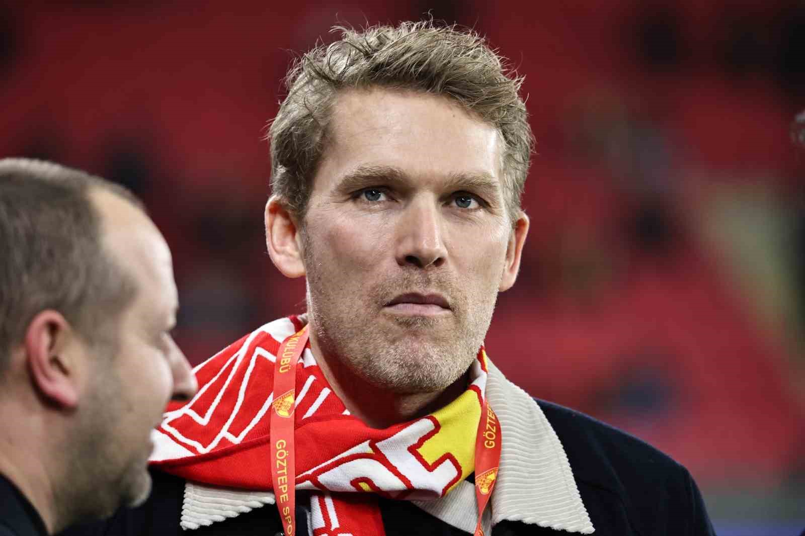 Trendyol Süper Lig: Göztepe: 1 - Çaykur Rizespor: 0 (İlk yarı)