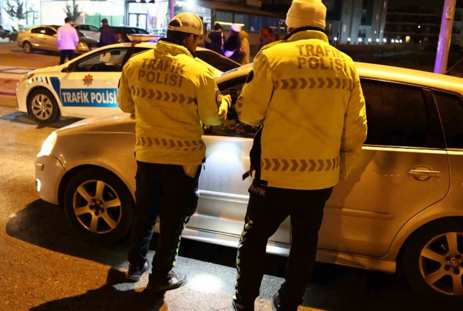 Aksaray&rsquo;da trafik ekiplerinden alkol denetimi
