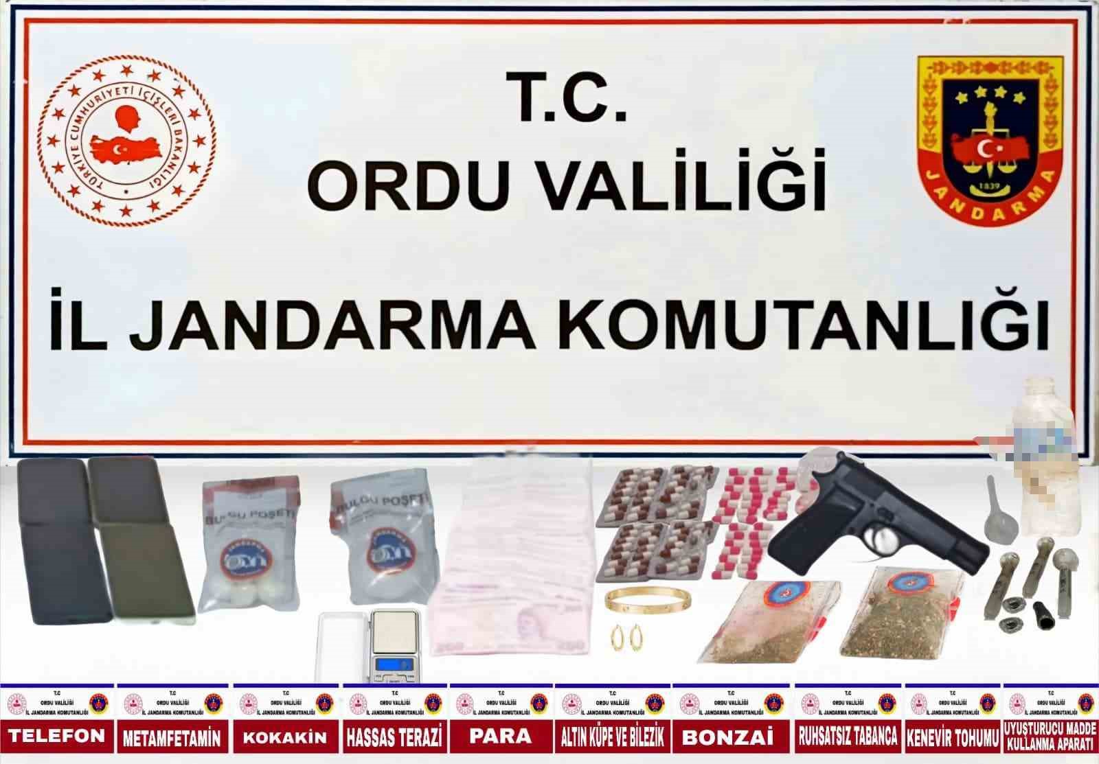 Ordu merkezli 2 ilde uyuşturucu operasyonu: 6 g&ouml;zaltı
