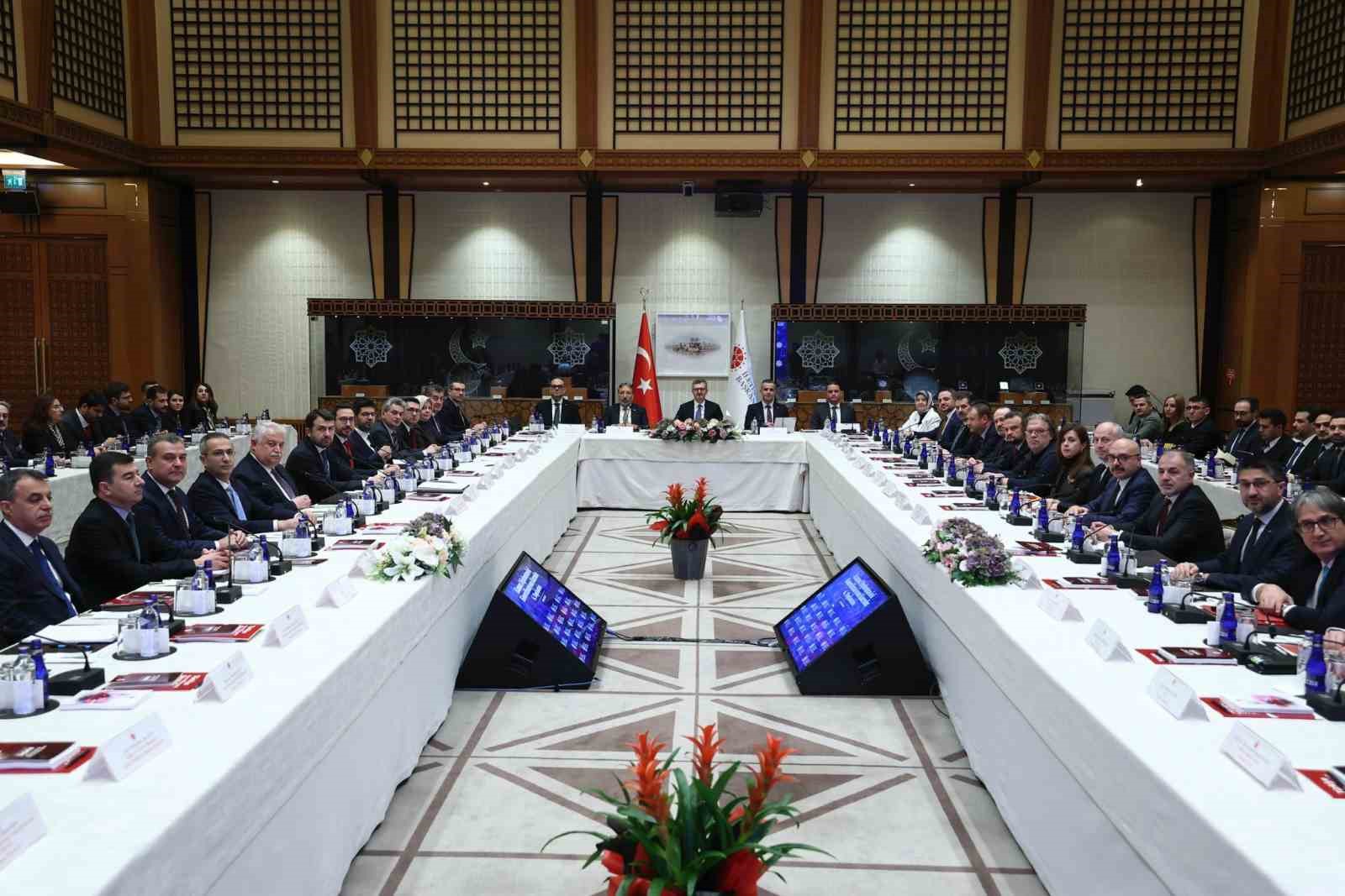 İletişim Başkanı Duran: "Kamu diplomasisi iletişimin silah gibi kullanıldığı bir &ccedil;ağda &ccedil;ok kritik"
