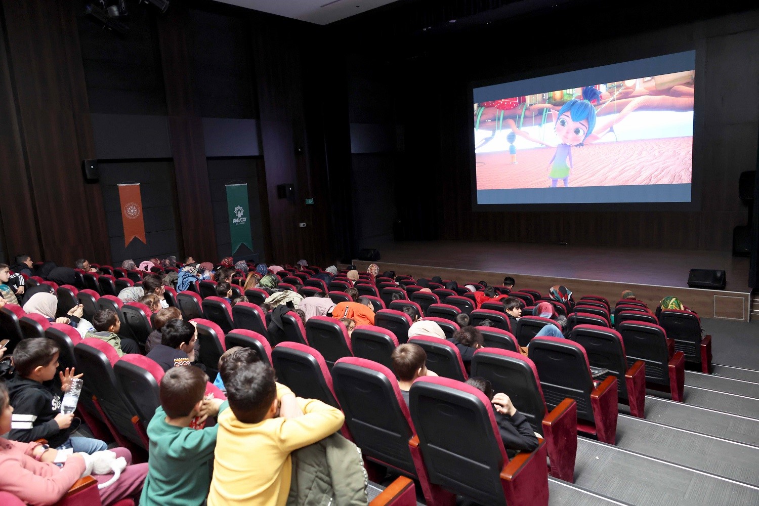 Karatay&rsquo;dan "Okula Bir Sanat Mola" etkinliği

