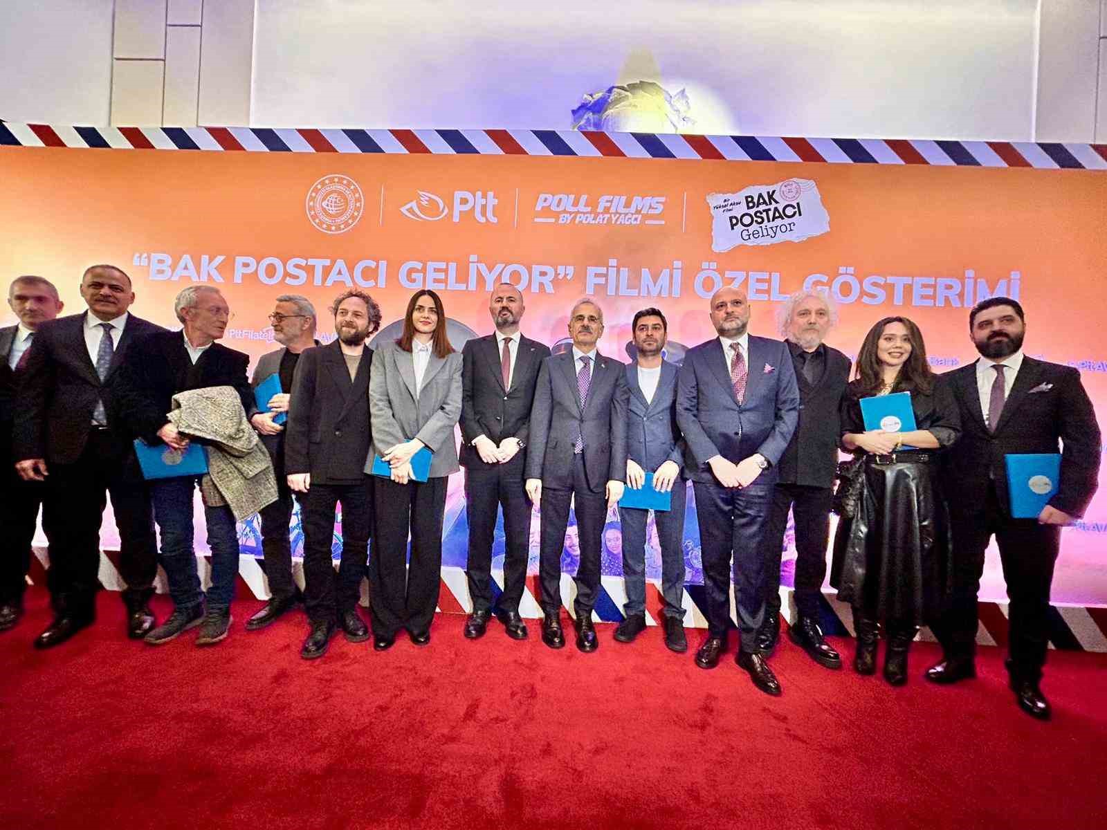 Bakan Uraloğlu: "Teşkilatımızın, 186. yılında &lsquo;Bak Postacı Geliyor&rsquo; filmini seyretmiş olmaktan mutluluk duydum"
