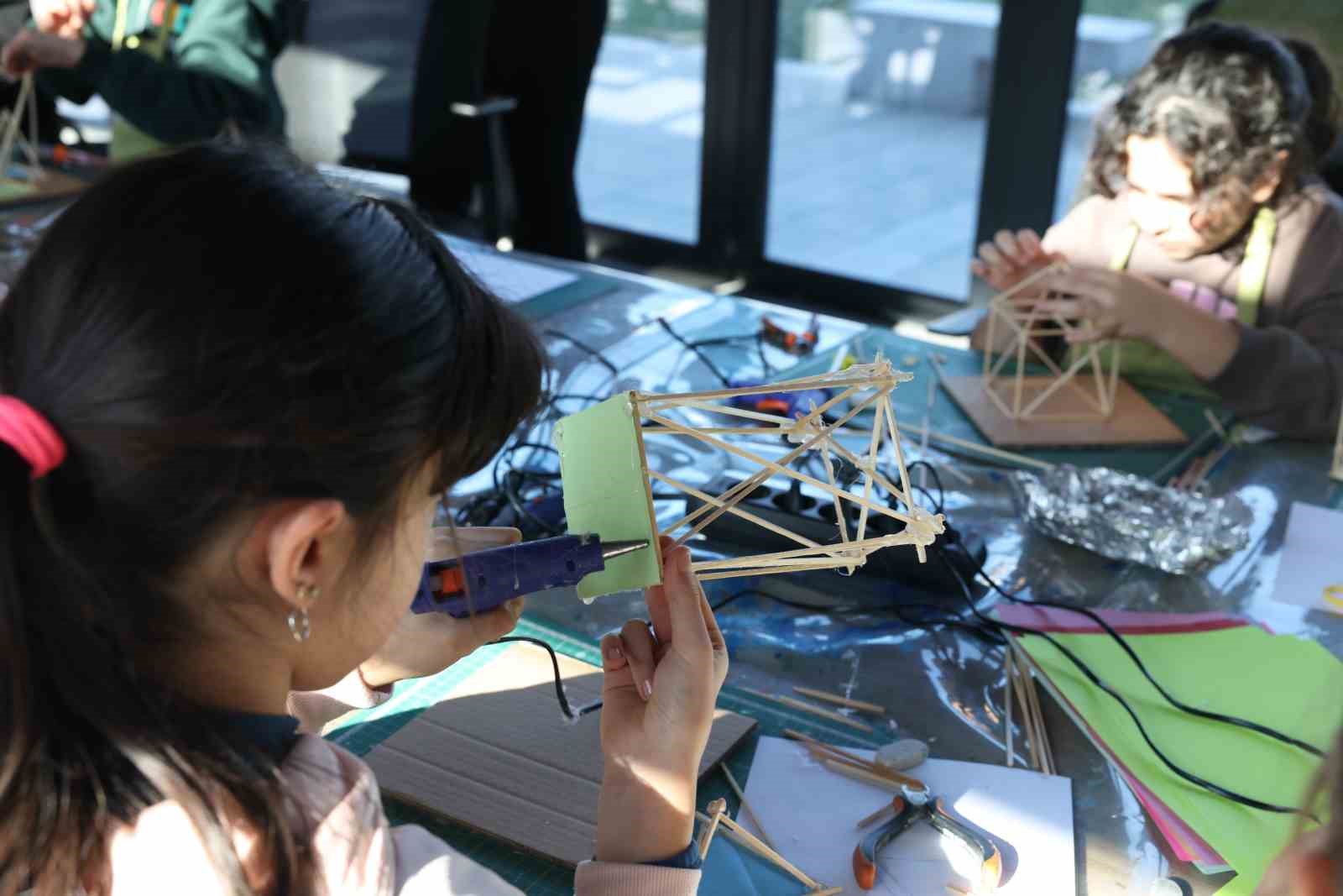 Nil&uuml;ferli &ccedil;ocukların tatili dolu dolu ge&ccedil;iyor
