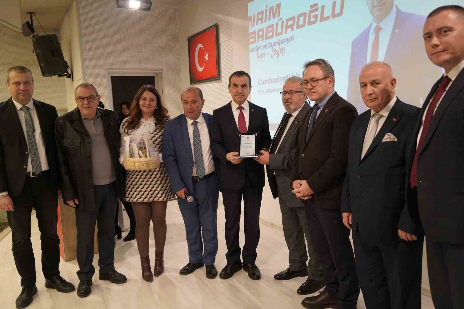 Bab&uuml;roğlu Atat&uuml;rk ve Cumhuriyet değerlerini anlattı
