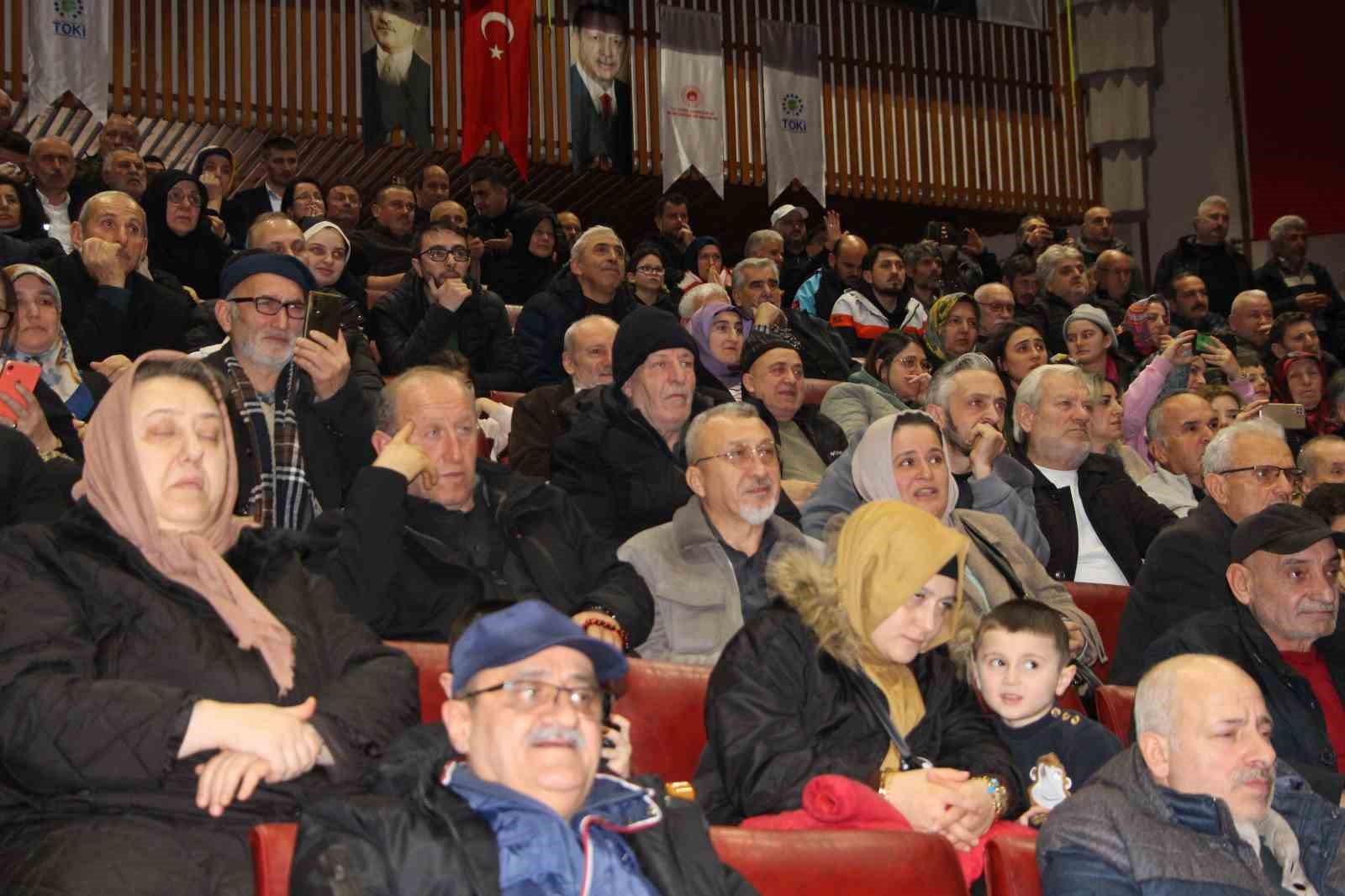 Bakan Uraloğlu: "K&uuml;rt kardeşlerimizle aramıza hi&ccedil; kimse engel koyamaz, hi&ccedil; kimse aramızı a&ccedil;amaz"
