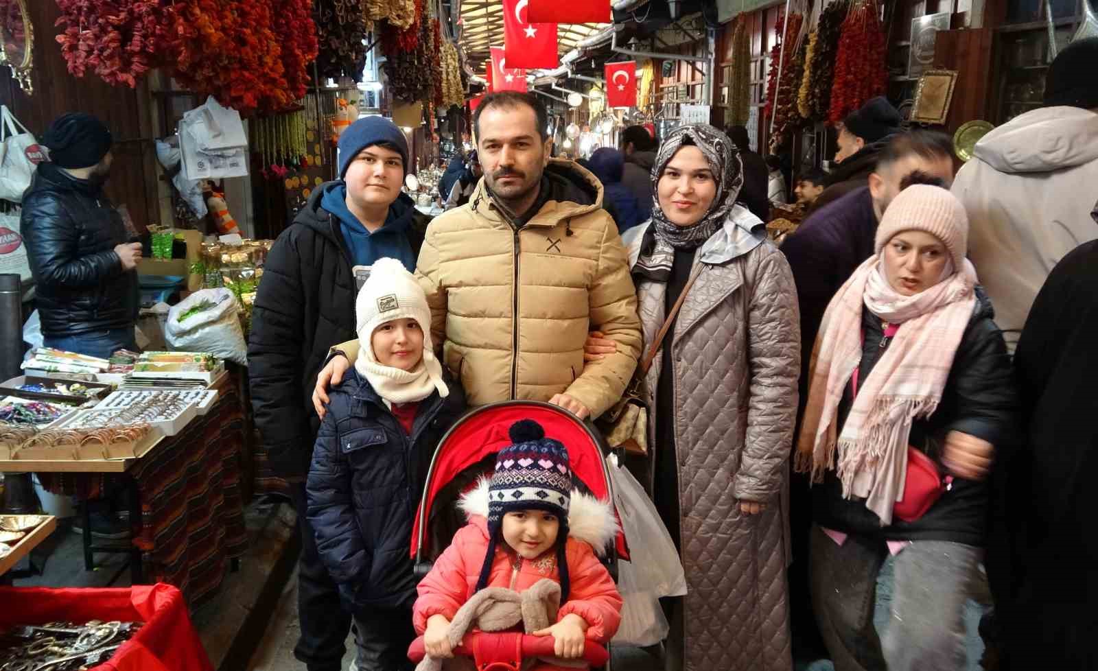 Gaziantep&rsquo;teki tarihi &ccedil;arşılarda yarıyıl tatili yoğunluğu
