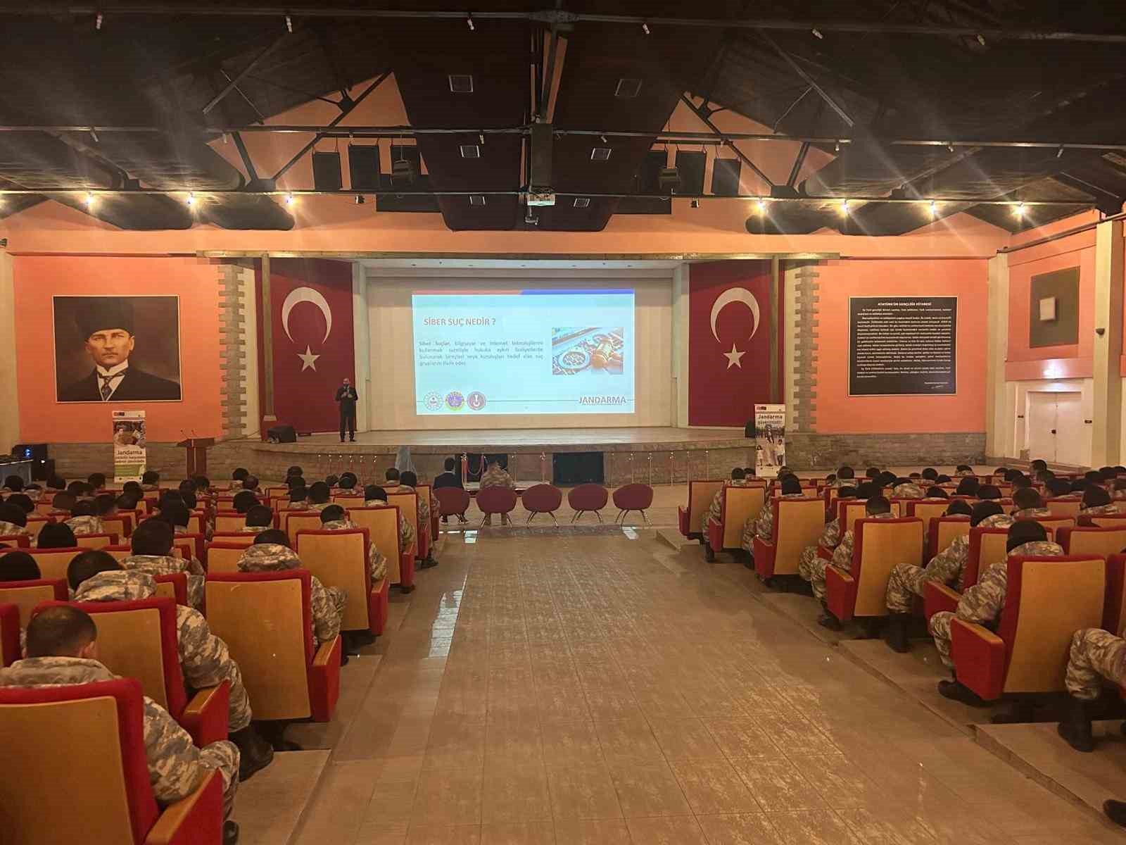 K&uuml;tahya&rsquo;da erbaş ve erlere y&ouml;nelik eğitim programı
