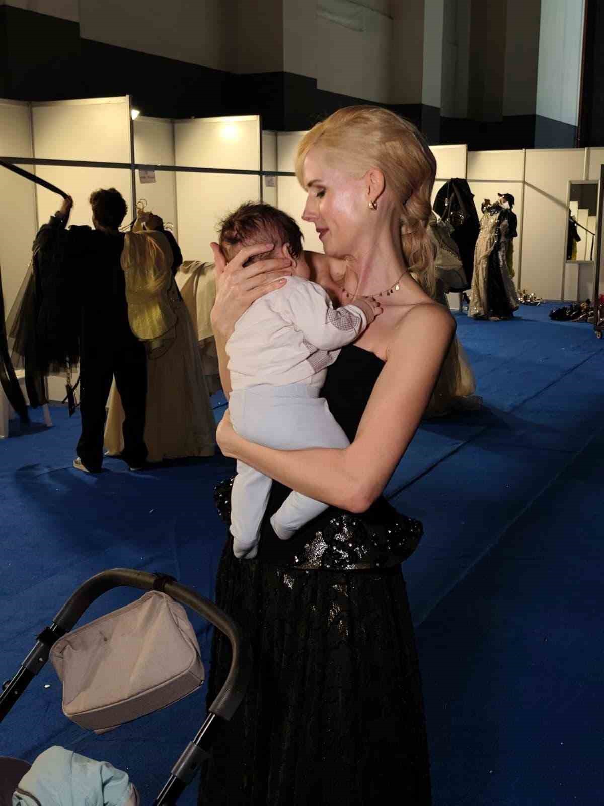 IF Wedding Fashion İzmir&rsquo;de moda r&uuml;zgarı esmeye devam ediyor
