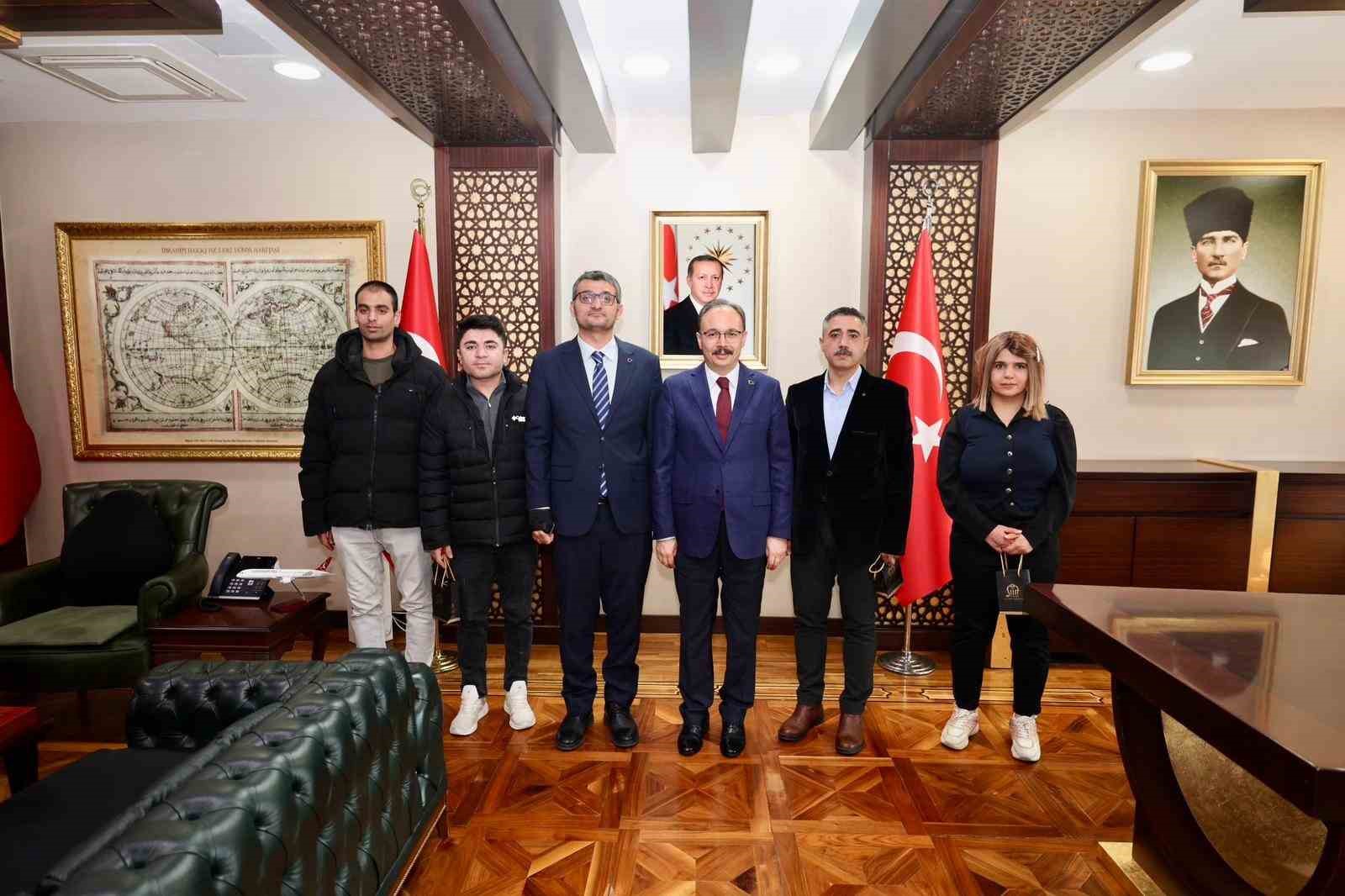 Siirt&rsquo;te &rsquo;Sigarayı Bırak Kazan Kampanyası&rsquo;nda &ouml;d&uuml;ller sahiplerini buldu
