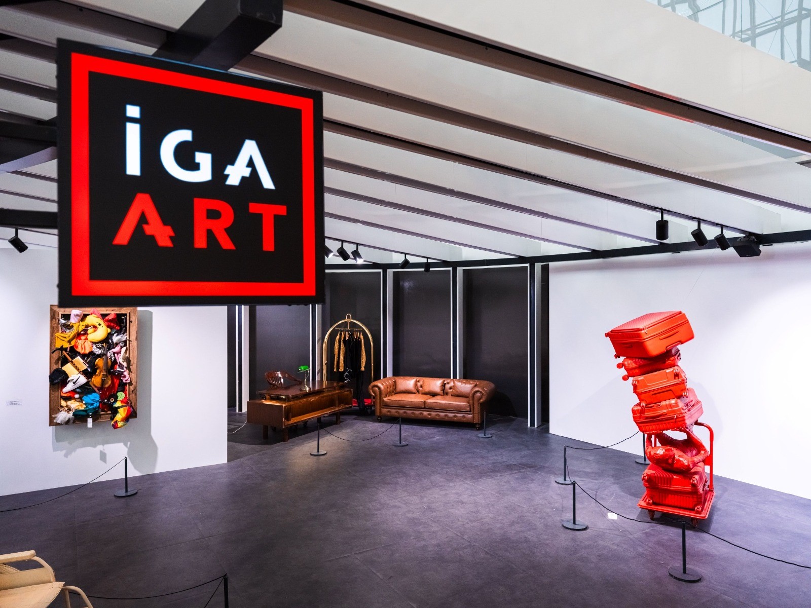 Sanat&ccedil;ı Beyazıt &Ouml;zt&uuml;rk&rsquo;ten İGA İstanbul Havalimanı&rsquo;nda 