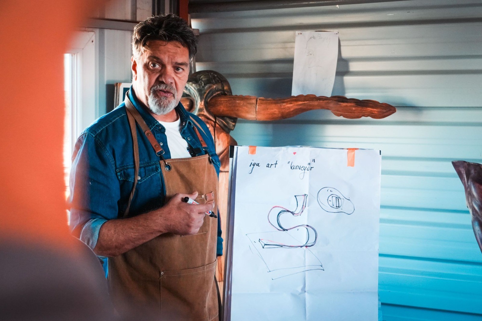 Sanat&ccedil;ı Beyazıt &Ouml;zt&uuml;rk&rsquo;ten İGA İstanbul Havalimanı&rsquo;nda 