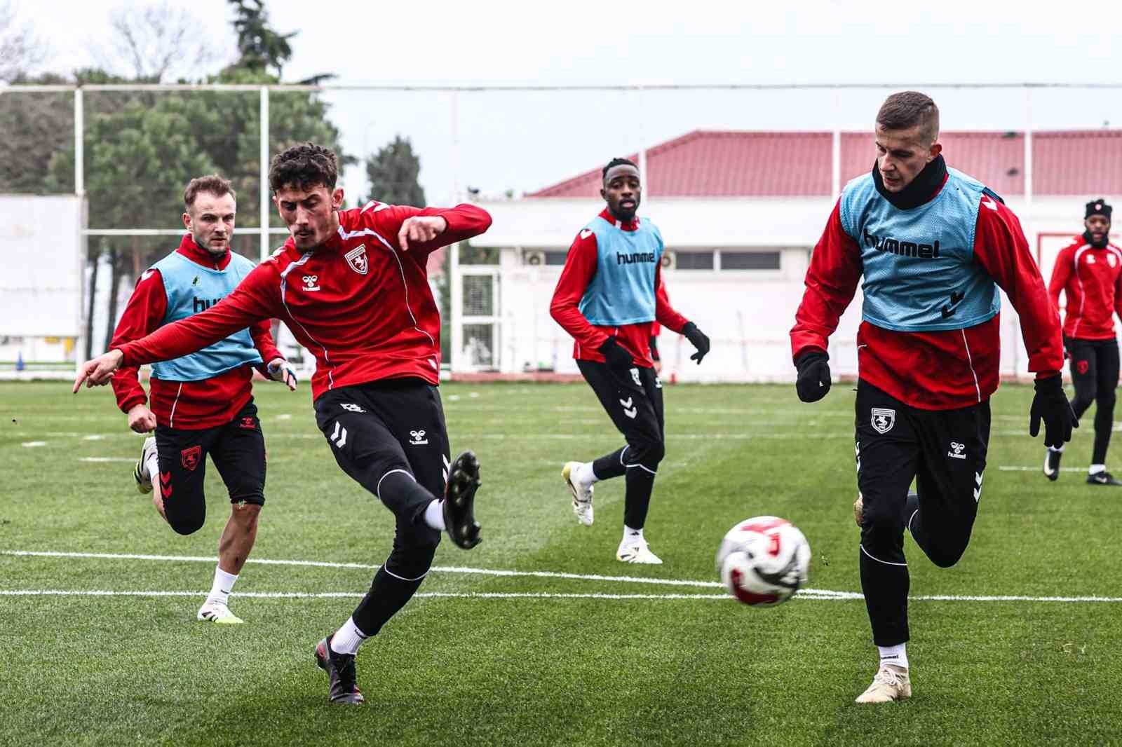 Samsunspor, Kocaelispor ma&ccedil;ıyla k&ouml;t&uuml; gidişe "dur" demek istiyor
