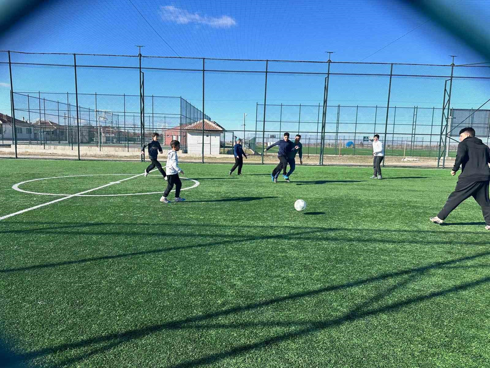 Mahmudiye&rsquo;deki spor tesisleri hizmet veriyor
