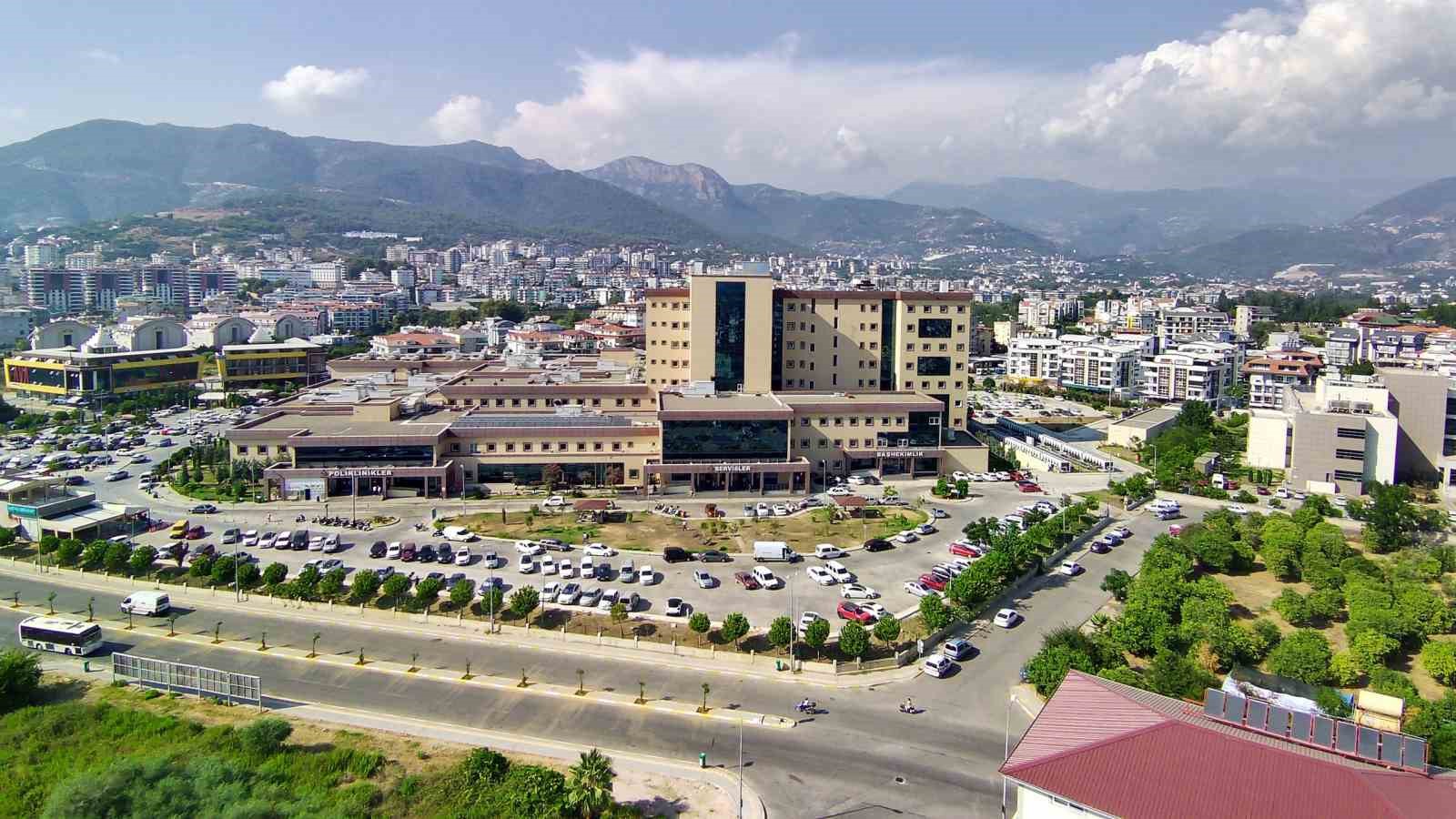 Alanya Eğitim ve Araştırma Hastanesi&rsquo;nden 2025 yılında 112 &uuml;lkeden 21 bin 102 yabancı hastaya sağlık hizmeti
