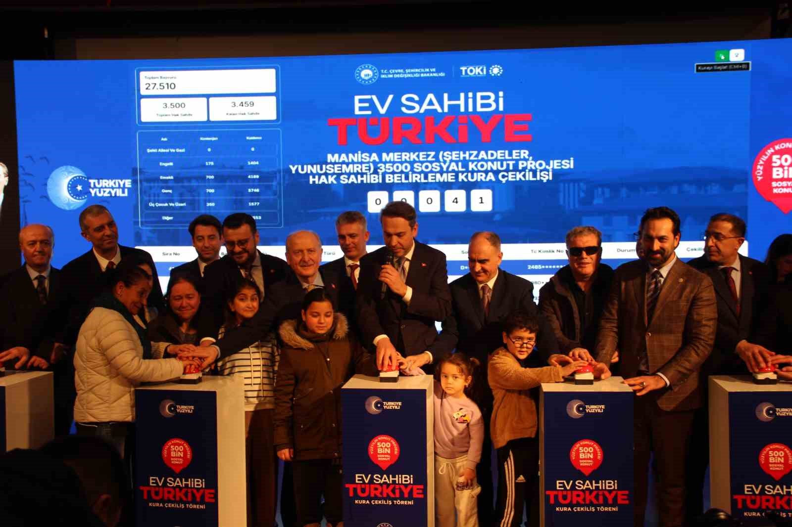 Bakan Bayraktar: "2028&rsquo;de 17 milyon haneye kendi doğal gazımızı vereceğiz"
