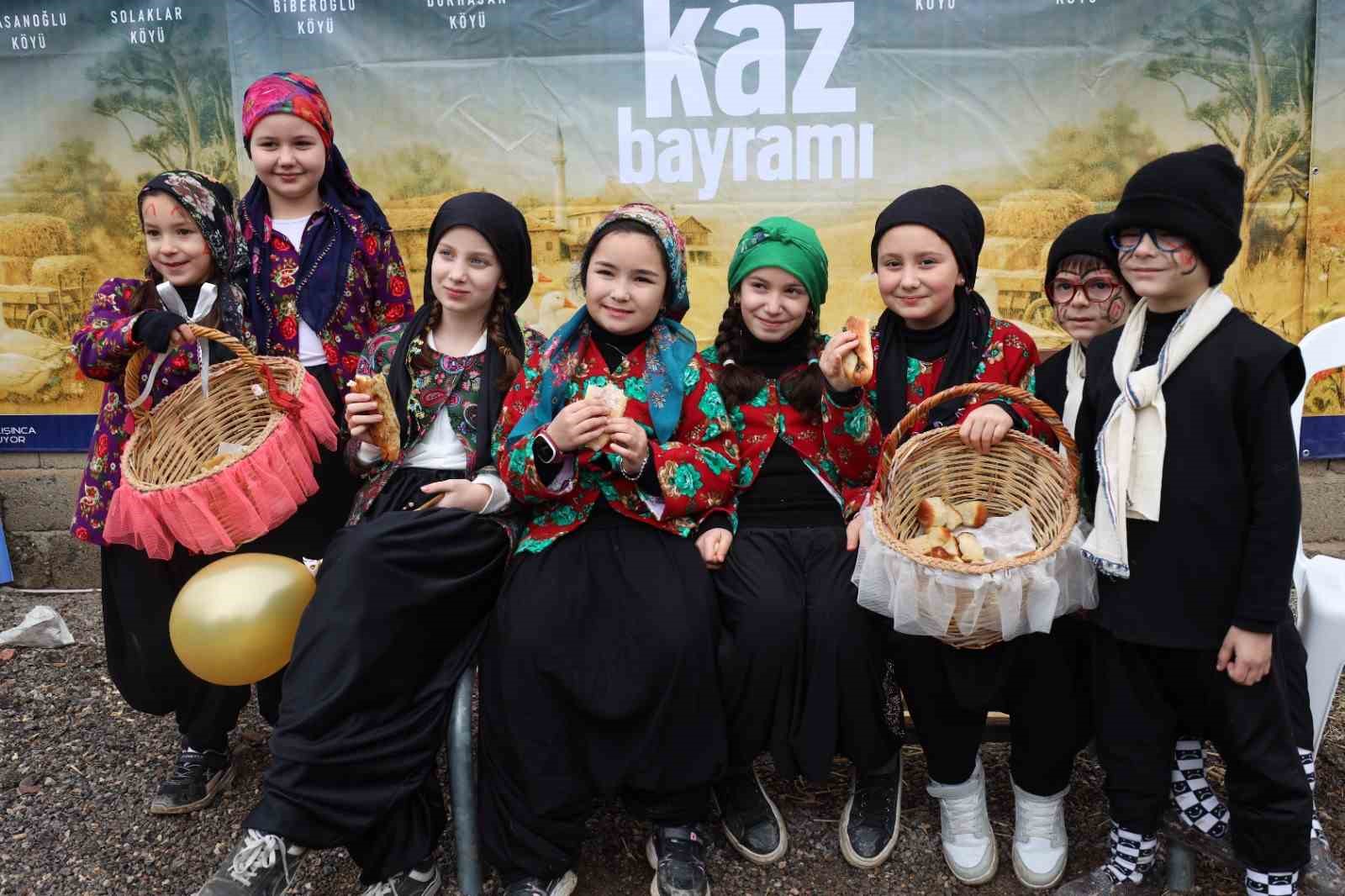 Kocaeli&rsquo;de 200 yıllık &rsquo;imece&rsquo; geleneği: 5. Kaz Bayramı kutlandı
