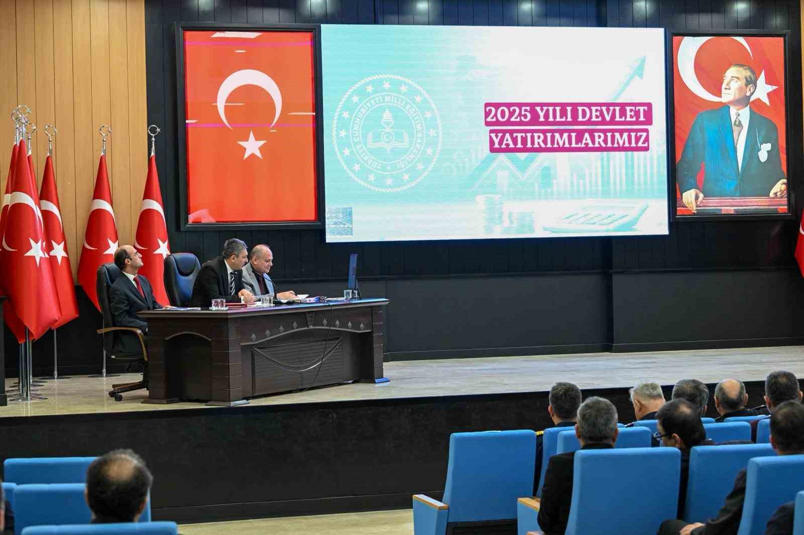 Vali Şahin: "COP31, Antalya&rsquo;ya &ccedil;ok &ouml;nemli katkılar sağlayacak"
