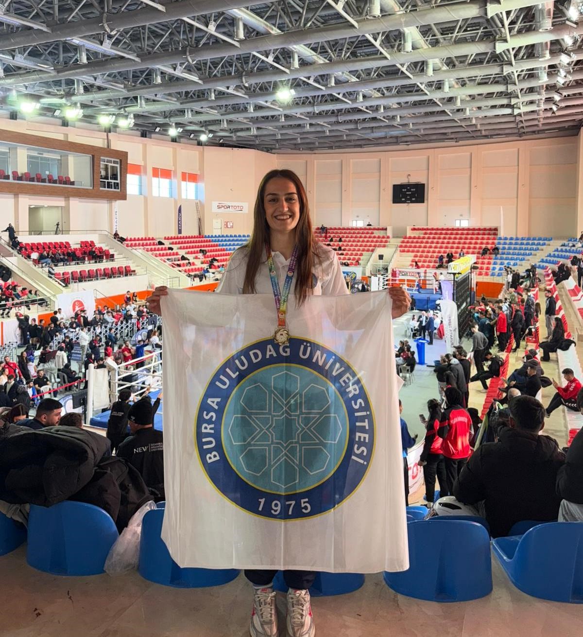 BU&Uuml;&rsquo;l&uuml; kick boks&ccedil;ulardan madalya başarısı
