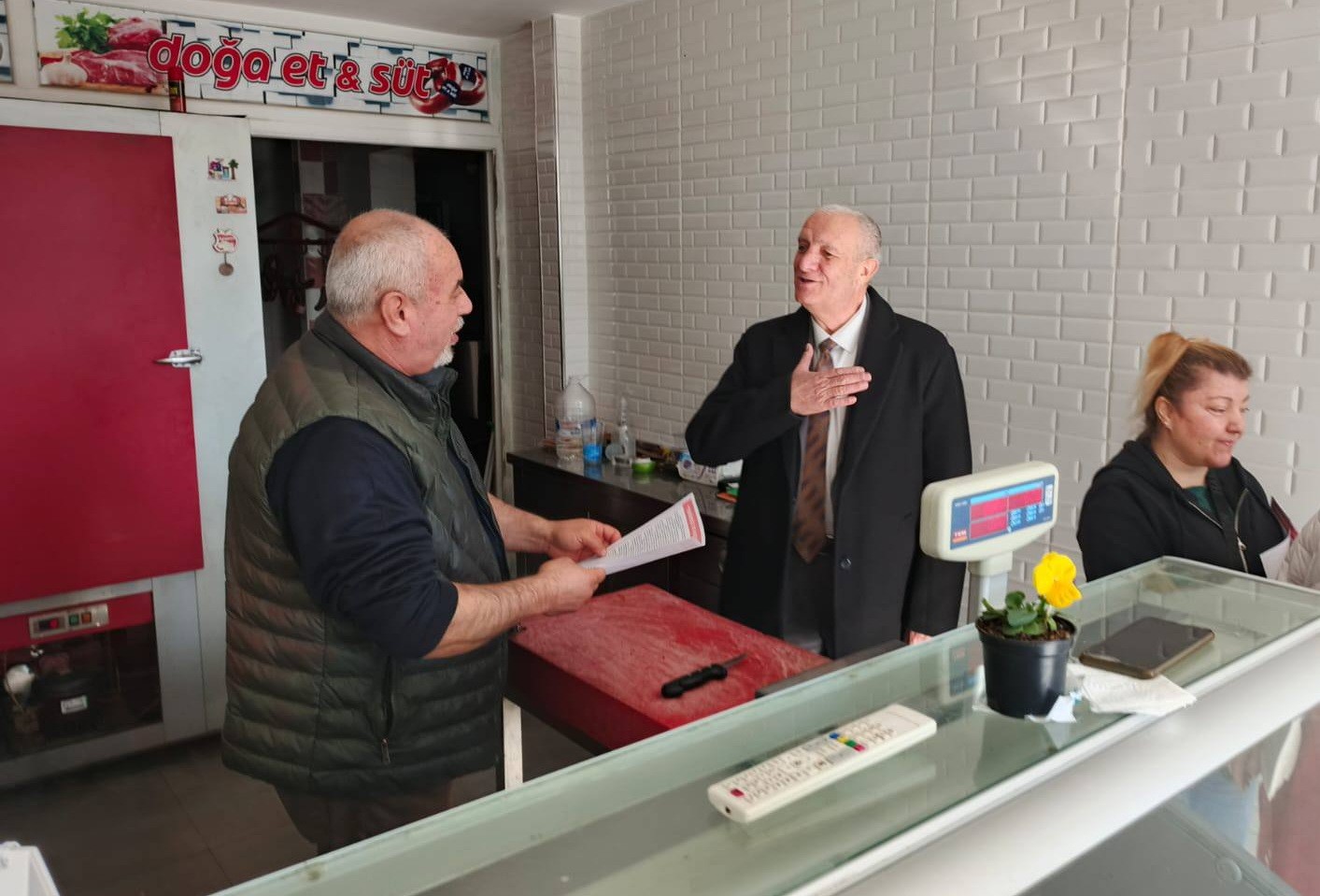 MHP Salihli’den ‘Hayırlı günler komşum’ ziyaretleri sürüyor