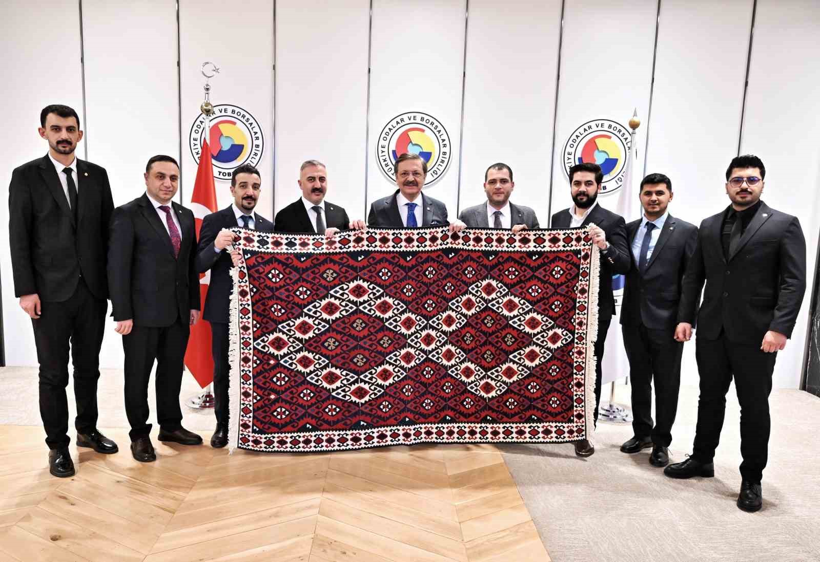 TOBB Van GGK&rsquo;dan Hisarcıklıoğlu&rsquo;na ziyaret
